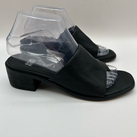 NEW EILEEN FISHER Airy Leather Slide, slip on Thong 
stacked Heel black SZ 7.5 - Picture 9 of 11